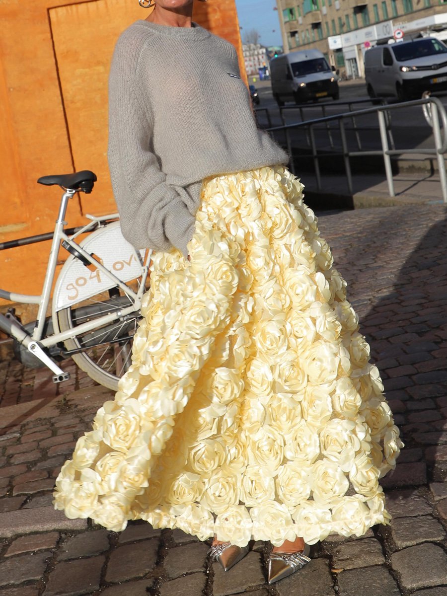 Three-Dimensional Flower High Waist Skirt